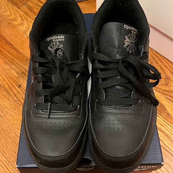 Reebok Club C Junior SZ 6 - Picture 2 of 3